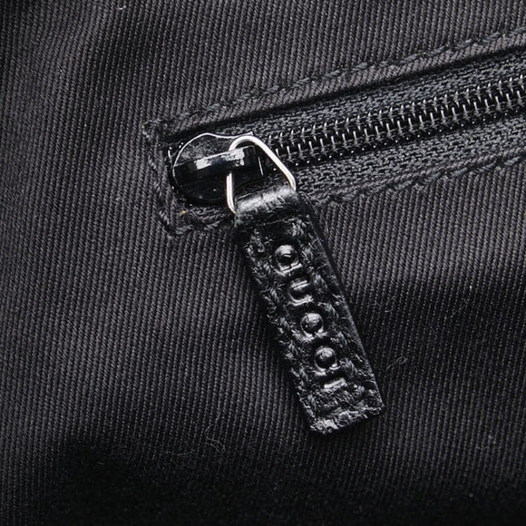 GUCCI Black Leather Shoulder Bag - Picture 11 of 14